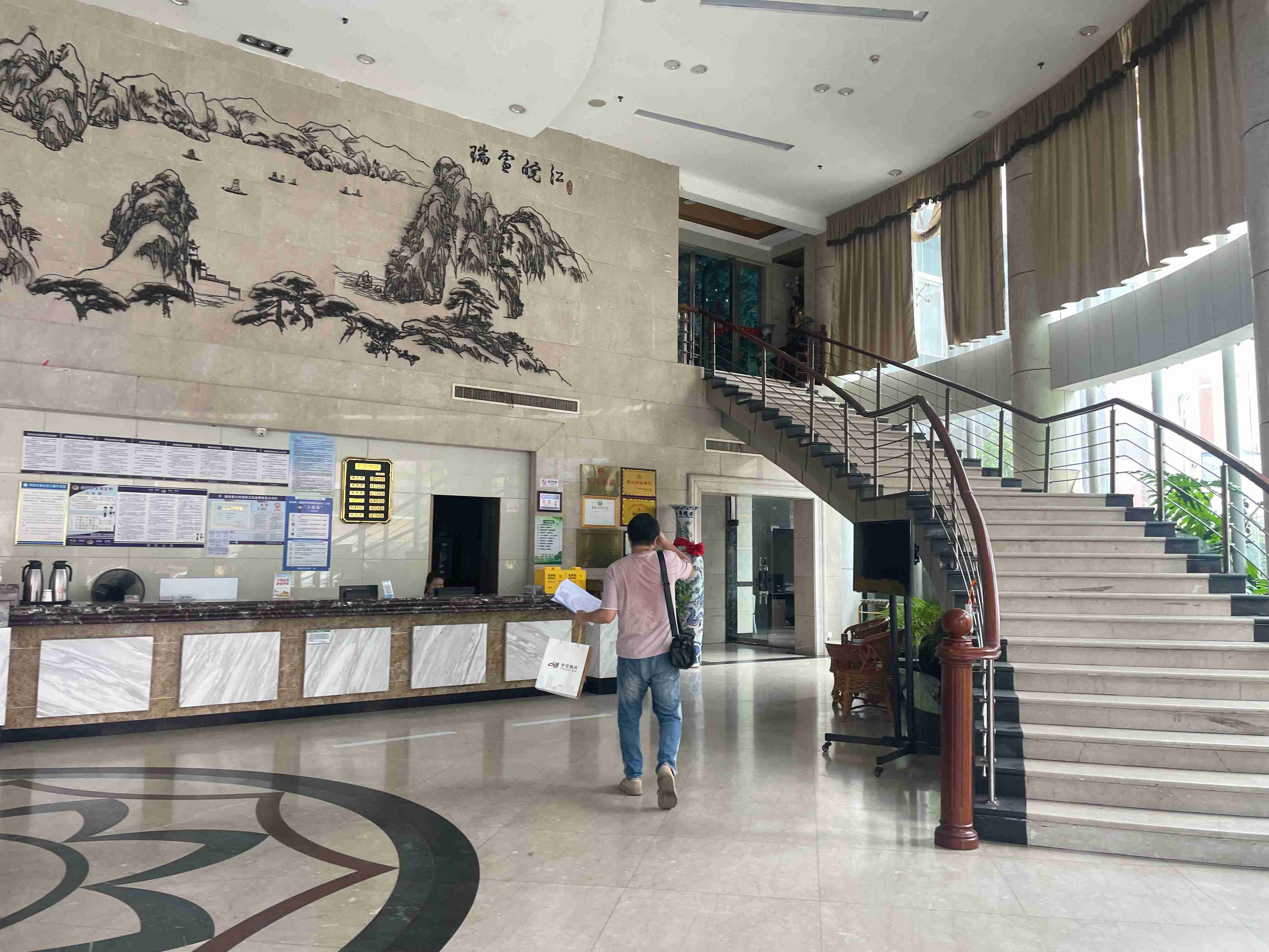 ���ɰ����Ƶ����޹�˾���е�λ�����ɿh�����(zh��n)������·6̖(h��o)�̘I(y��)�÷��M(j��n)���Ј�(ch��ng)�r(ji��)ֵ�u(p��ng)��